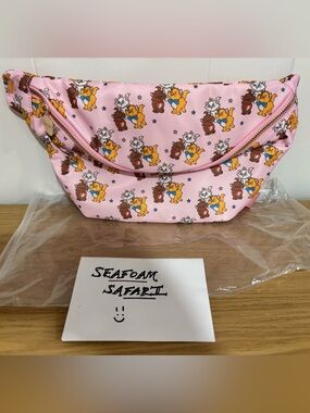 NWOT Sew Magical Aristocats Jumbo Fanny Sling Crossbody